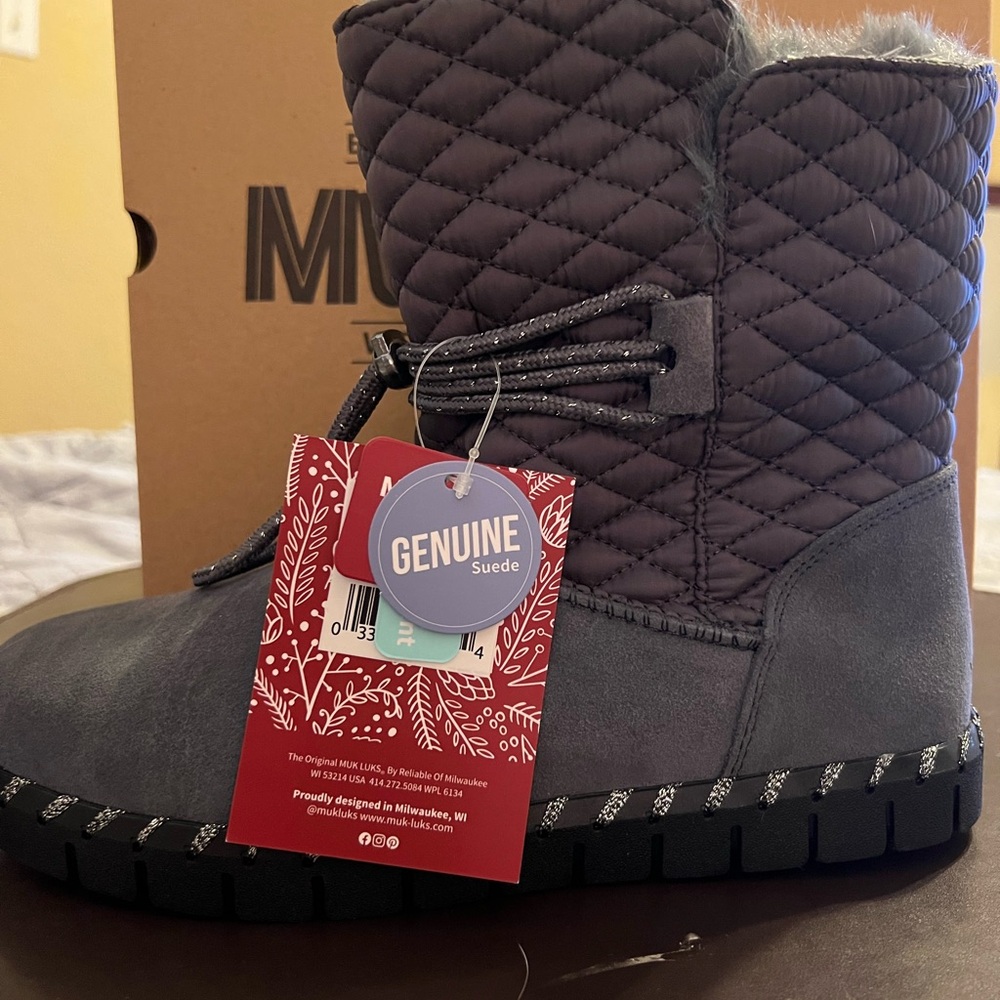 **Just Reduced **Muk Luks Women's Fur-lined Dark Gray Boot - Size 7